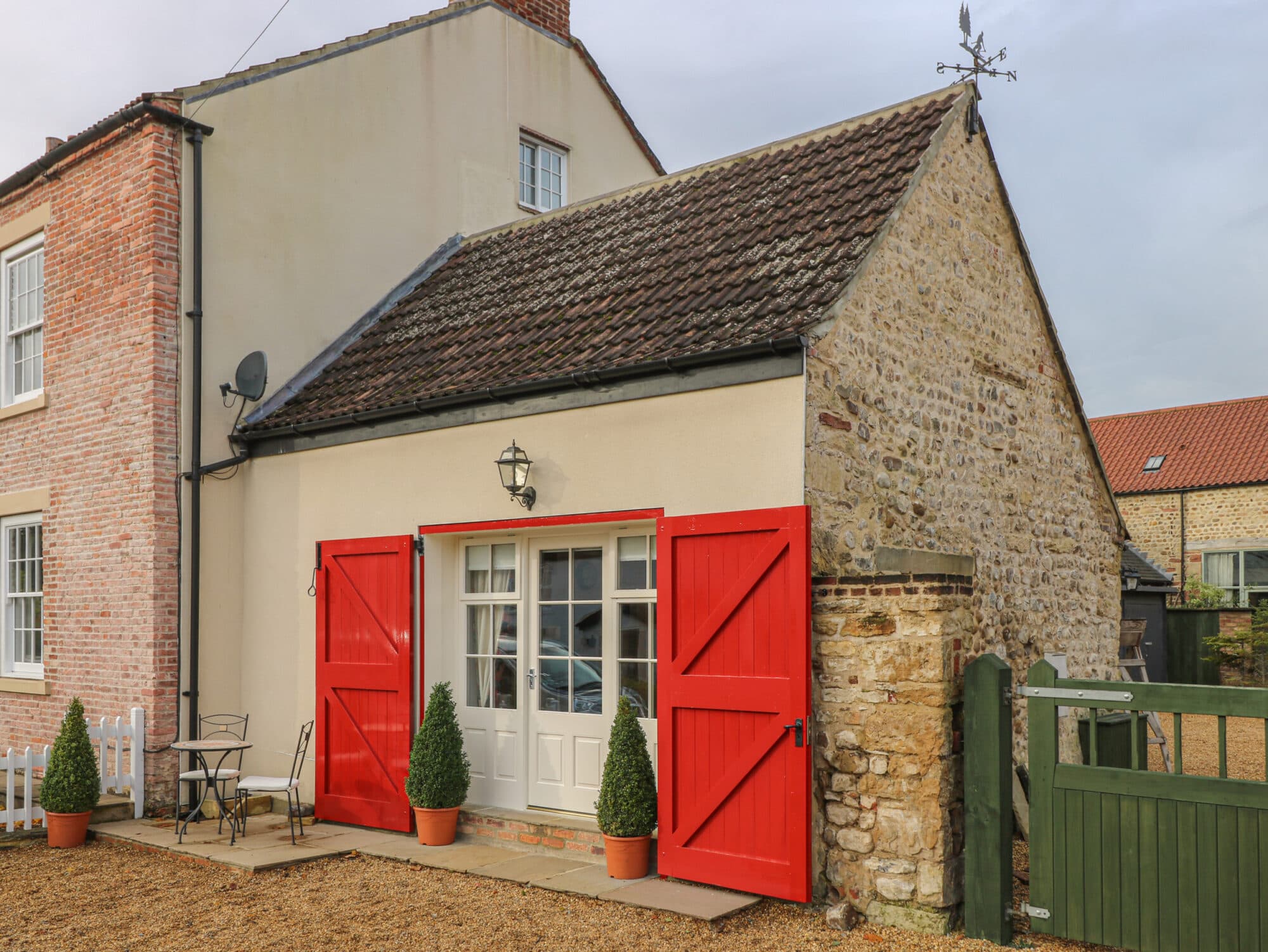 The Farmhouse Kitchen Image 5