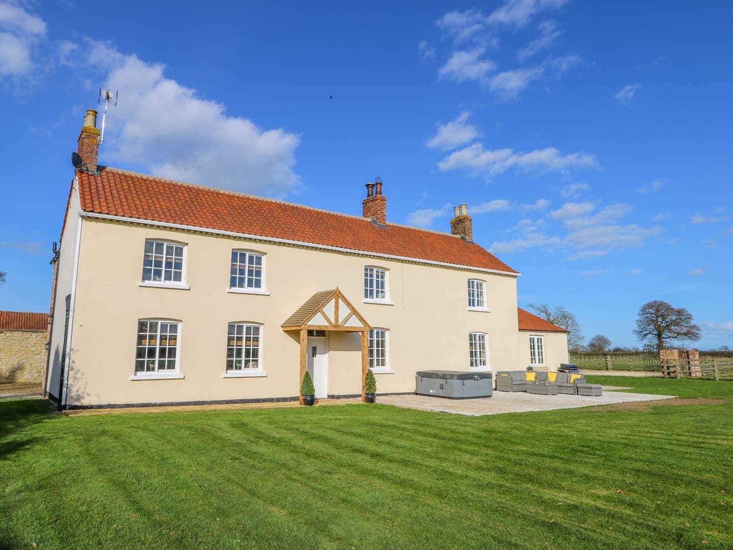 Tuft House Image 2
