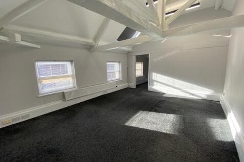 Office to rent Image 5