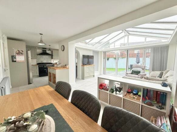 4 bed Detached for sale Image 2