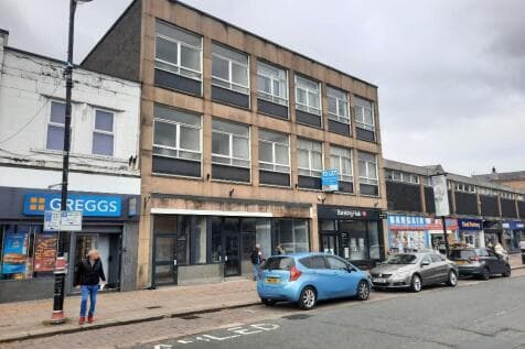 Retail Property (high street) to rent in batley