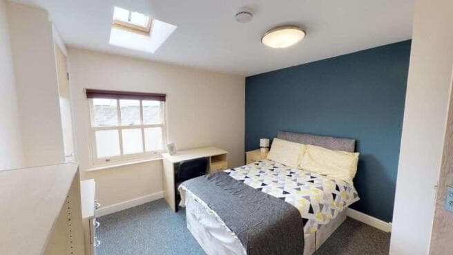 7 bed Flat to rent Image 6