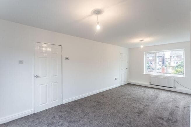 3 bed Semi-Detached to rent Image 3