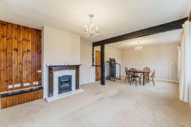 5 bed Detached Bungalow for sale Image 7