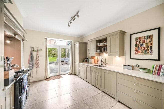 4 bed Detached for sale Image 12
