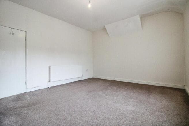 3 bed Terraced to rent Image 8