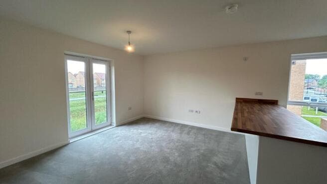 2 bed Flat to rent Image 4