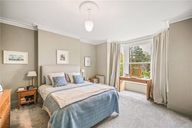 4 bed Detached for sale Image 10