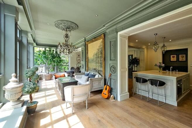 4 bed Detached for sale Image 12