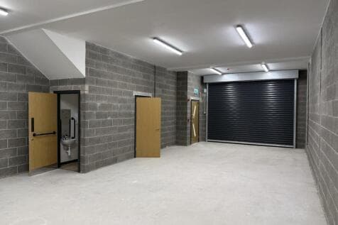 Distribution Warehouse to rent Image 2