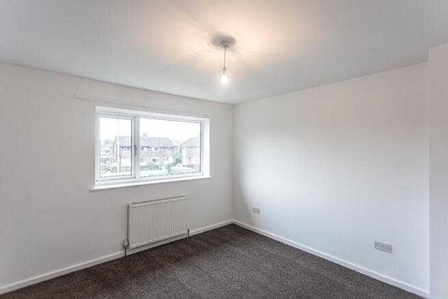 3 bed Semi-Detached to rent Image 5