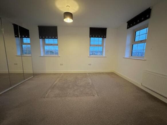 2 bed House to rent Image 6