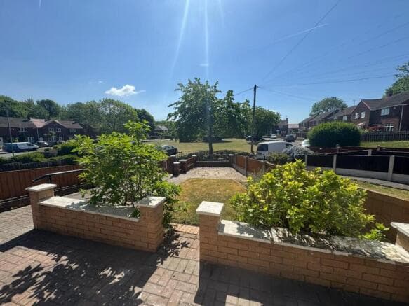 2 bed End of Terrace to rent Image 11