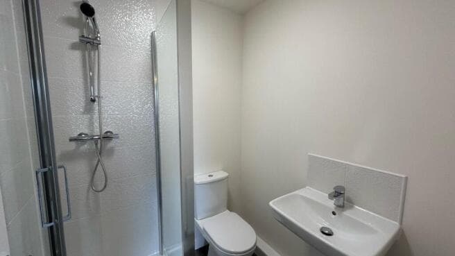 2 bed Flat to rent Image 6