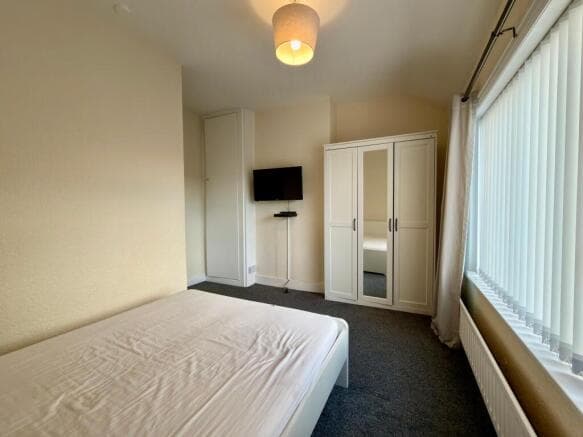 3 bed Terraced to rent Image 10