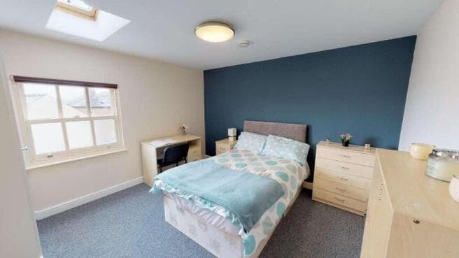 7 bed Flat to rent Image 4
