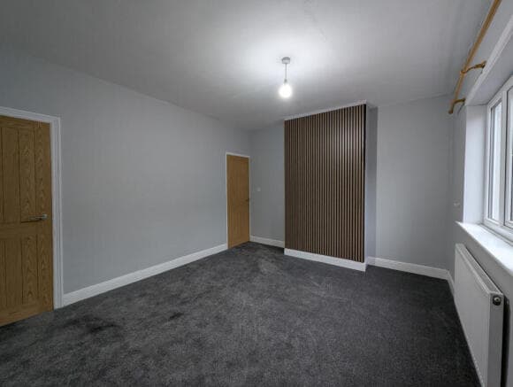 2 bed Terraced to rent Image 9