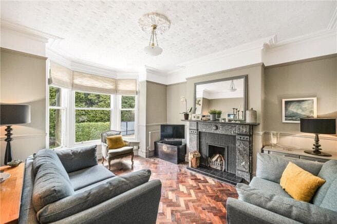 4 bed Detached for sale Image 2