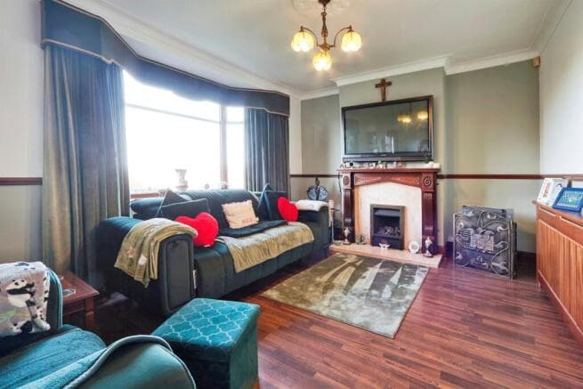 7 bed Semi-Detached for sale Image 3