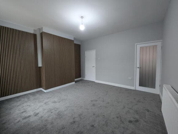 2 bed Terraced to rent Image 7