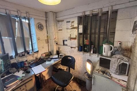 Workshop for sale Image 2