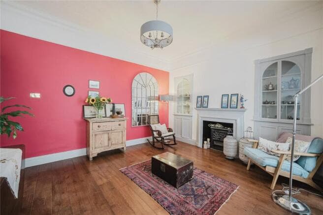 8 bed Detached for sale Image 6