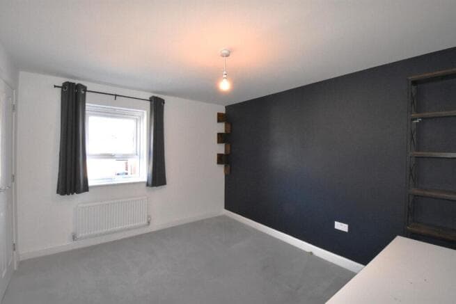 3 bed Detached to rent Image 9