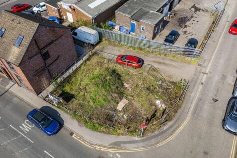 Land for sale in castleford