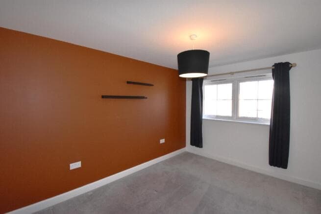 3 bed Detached to rent Image 8