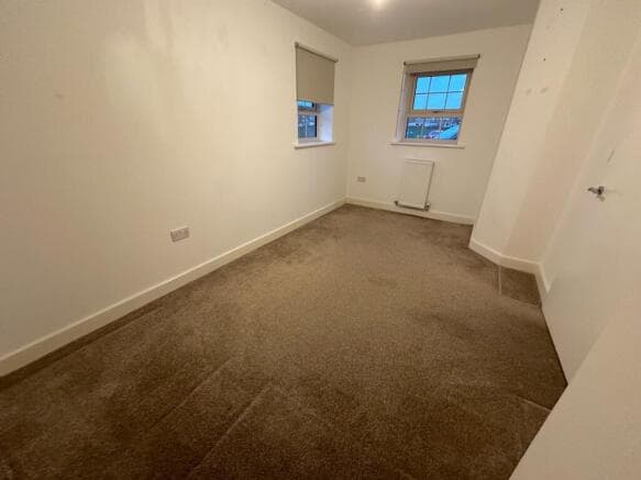2 bed House to rent Image 4