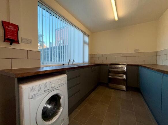 3 bed Terraced to rent Image 3
