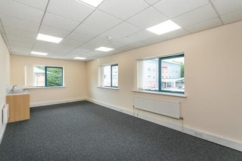 Office to rent Image 2