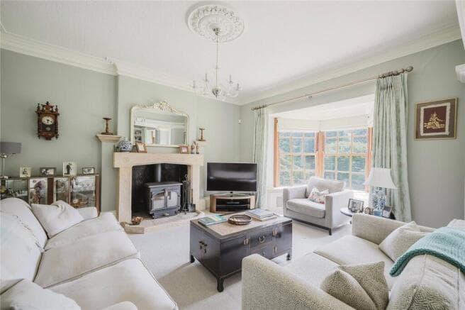 8 bed Detached for sale Image 2