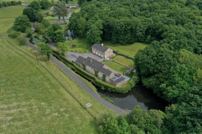 9 bed Detached for sale in sheffield