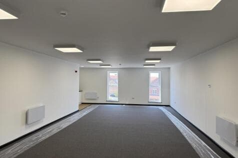 Distribution Warehouse to rent Image 3