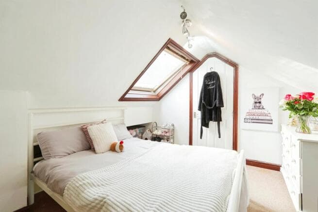 7 bed Semi-Detached for sale Image 4