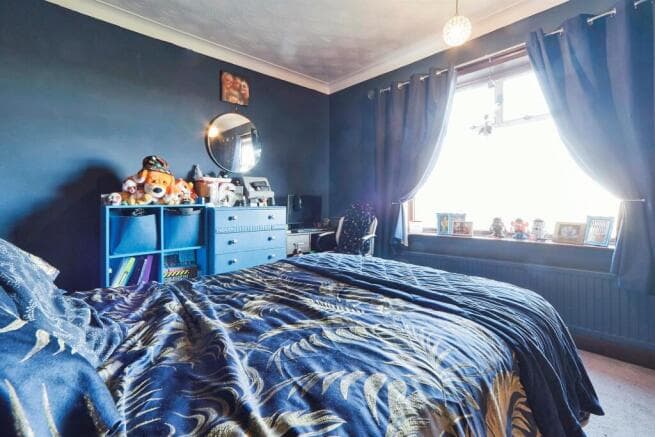 7 bed Semi-Detached for sale Image 10