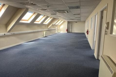 Office to rent Image 7