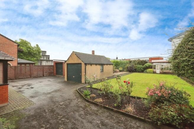 3 bed Detached for sale Image 2
