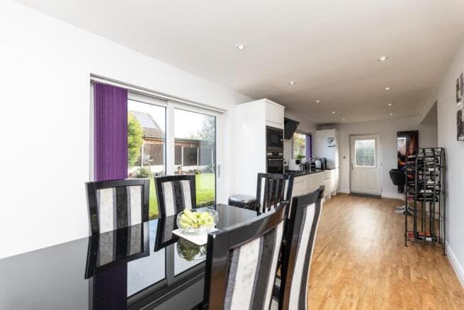 3 bed Detached for sale Image 5