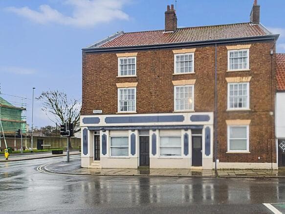 6 bed End of Terrace for sale in bridlington