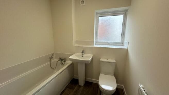 2 bed Flat to rent Image 8