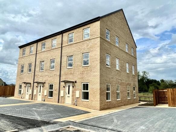 2 bed House to rent in castleford