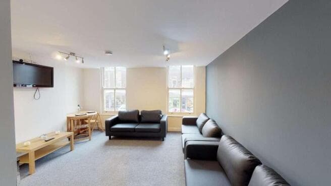 7 bed Flat to rent Image 3