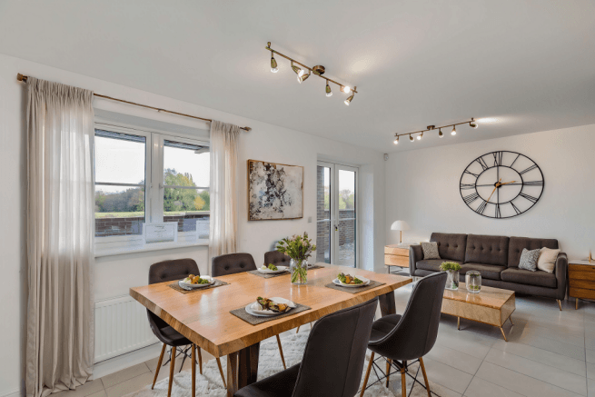4 bed Link Detached House for sale Image 5