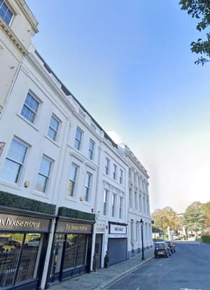 Fox House Studio Apartments