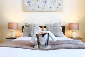 Accommodation at Ice House Apartments in swansea airport