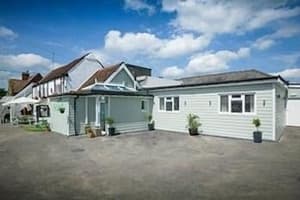 Accommodation at King William in london luton airport