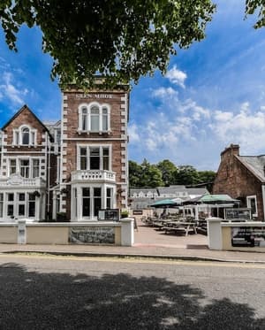 Accommodation at The Glen Mhor Apartments in inverness airport