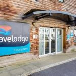 Accommodation at Travelodge Caterham Whyteleafe in london biggin hill airport